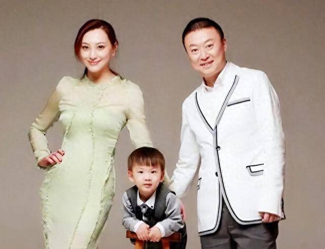 IM电竞 IM电竞app乒坛名将马琳：花一套别墅及百万与前妻离婚3年后再娶瑜伽教练(图15)
