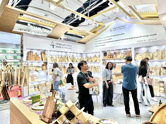 广交会上看跨境电商新业态助力国际贸易新发展IM电竞 IM电竞app(图2)